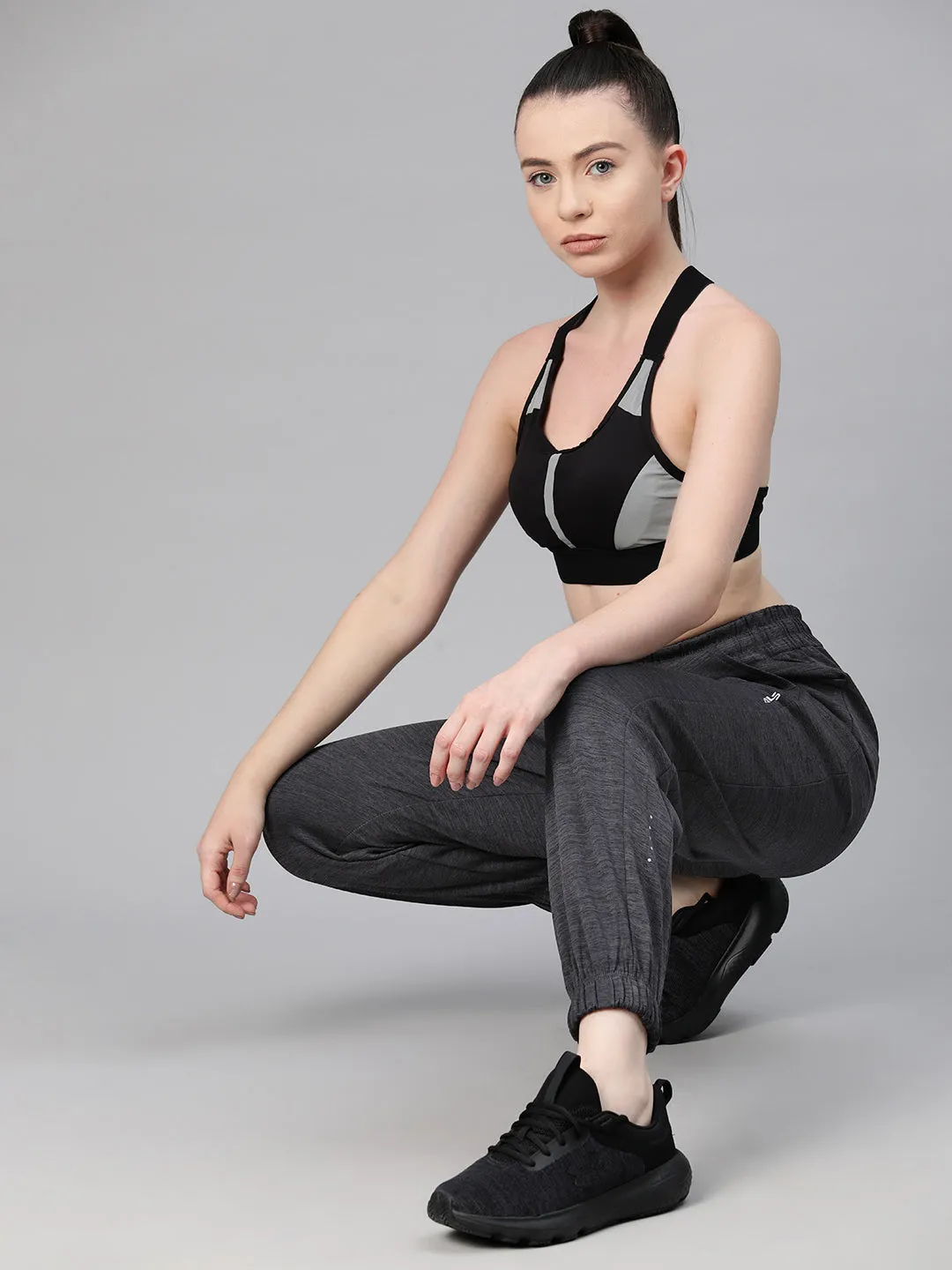 Alcis Women Solid Regular-Fit Joggers