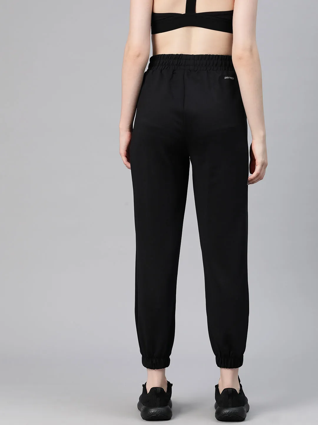 Alcis Women Solid Regular-Fit Joggers