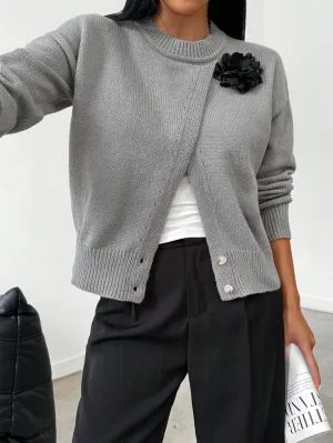ARIZA Floral 3D Decor Split Hem Sweater