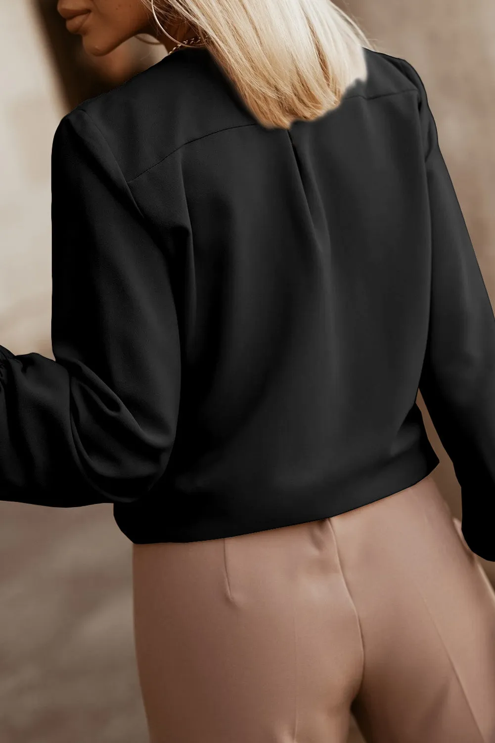 Black White Crew Neck Gathered Stretch Cuff Shirt