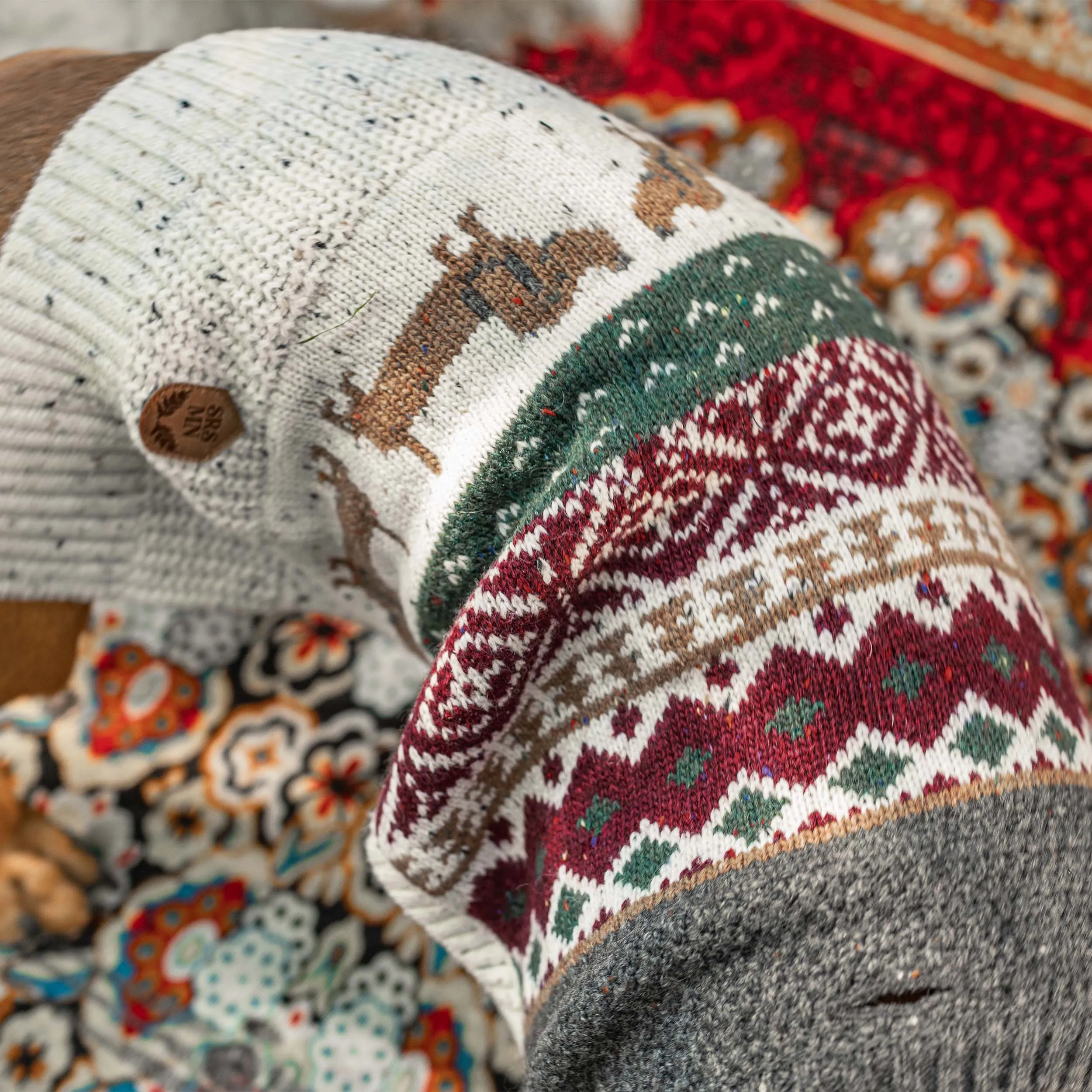 Chandail de maille gris à motif Jacquard pour animaux de compagnie || Gray knitted sweater with Jacquard pattern for pets