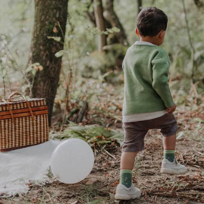 Chandail vert à col henley en maille, bébé || Green henley collar knitted sweatshirt, baby