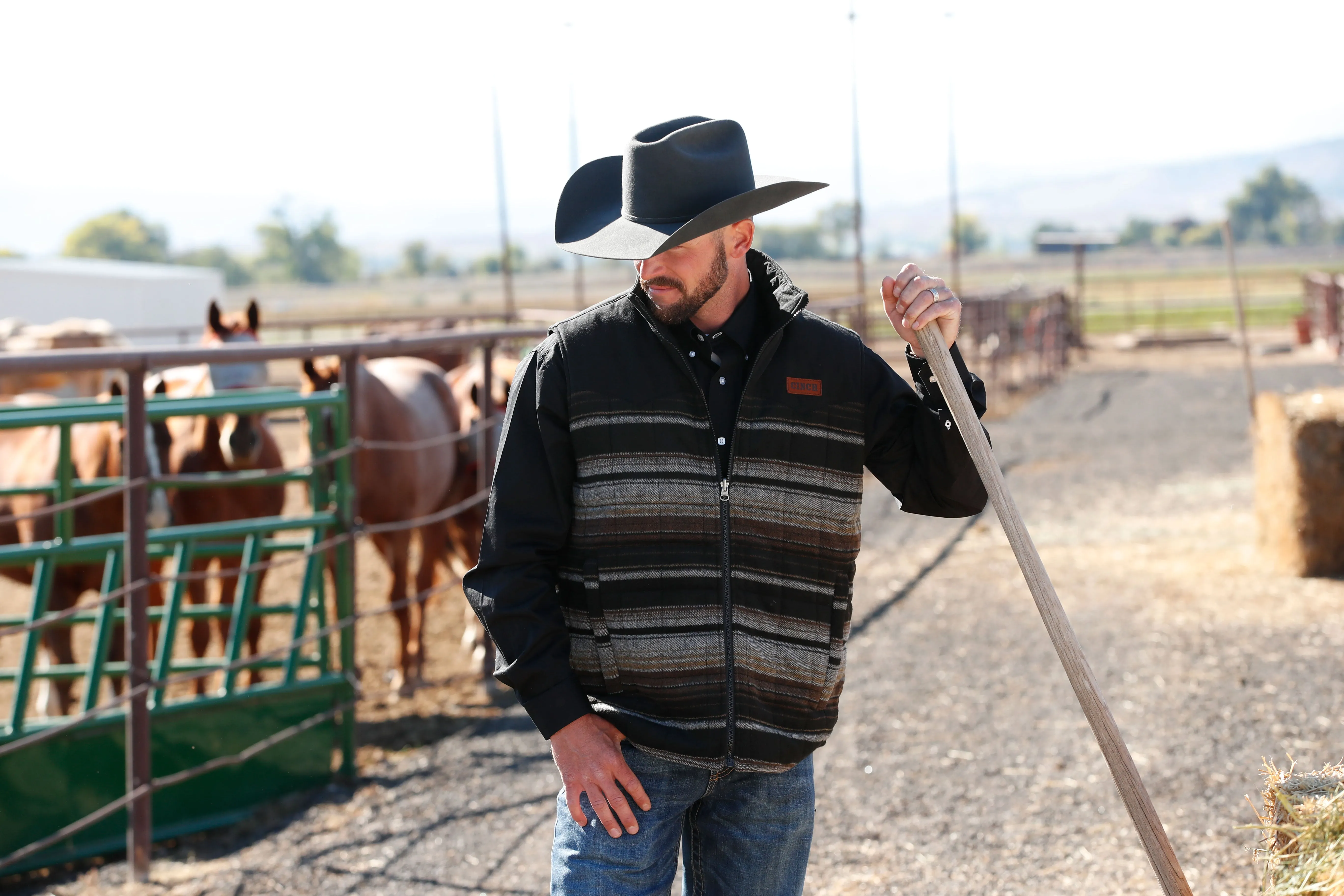 Cinch Men's Brown Quilted Reversible Vest