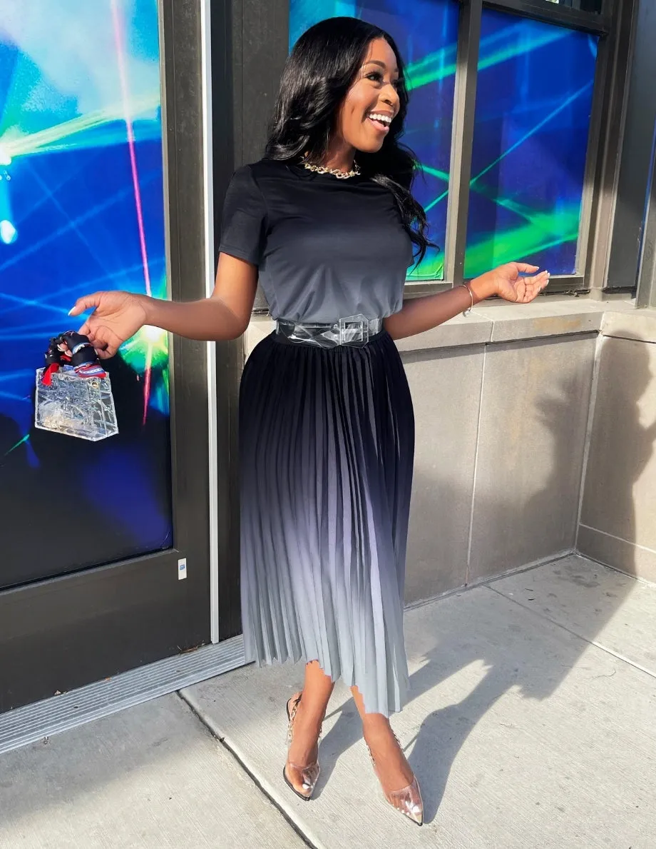 City Lady- Ombre T-shirt and LONG Pleated Skirt SET (NEW)