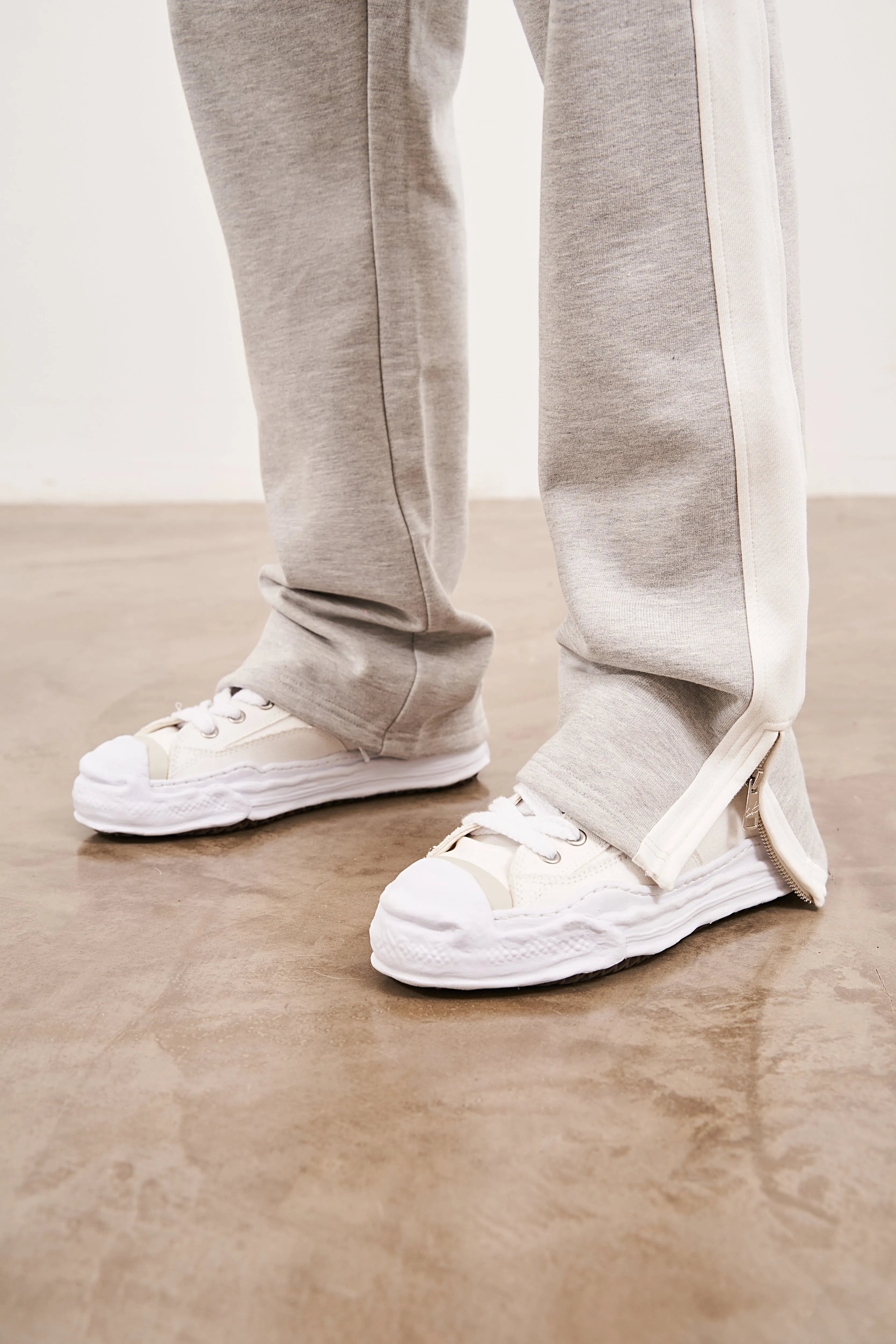 EMBLEM SIDE PANEL SPLIT HEM JOGGERS - GREY MARL