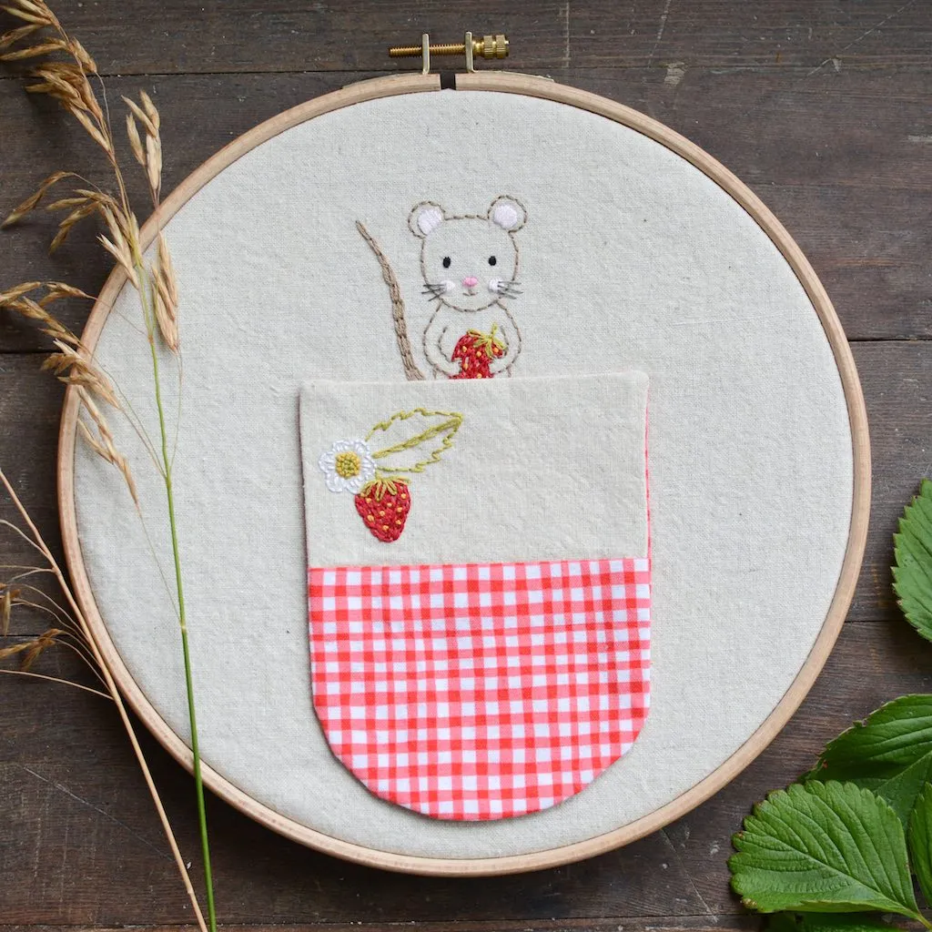 Woodland Mouse Embroidery Pocket Pattern