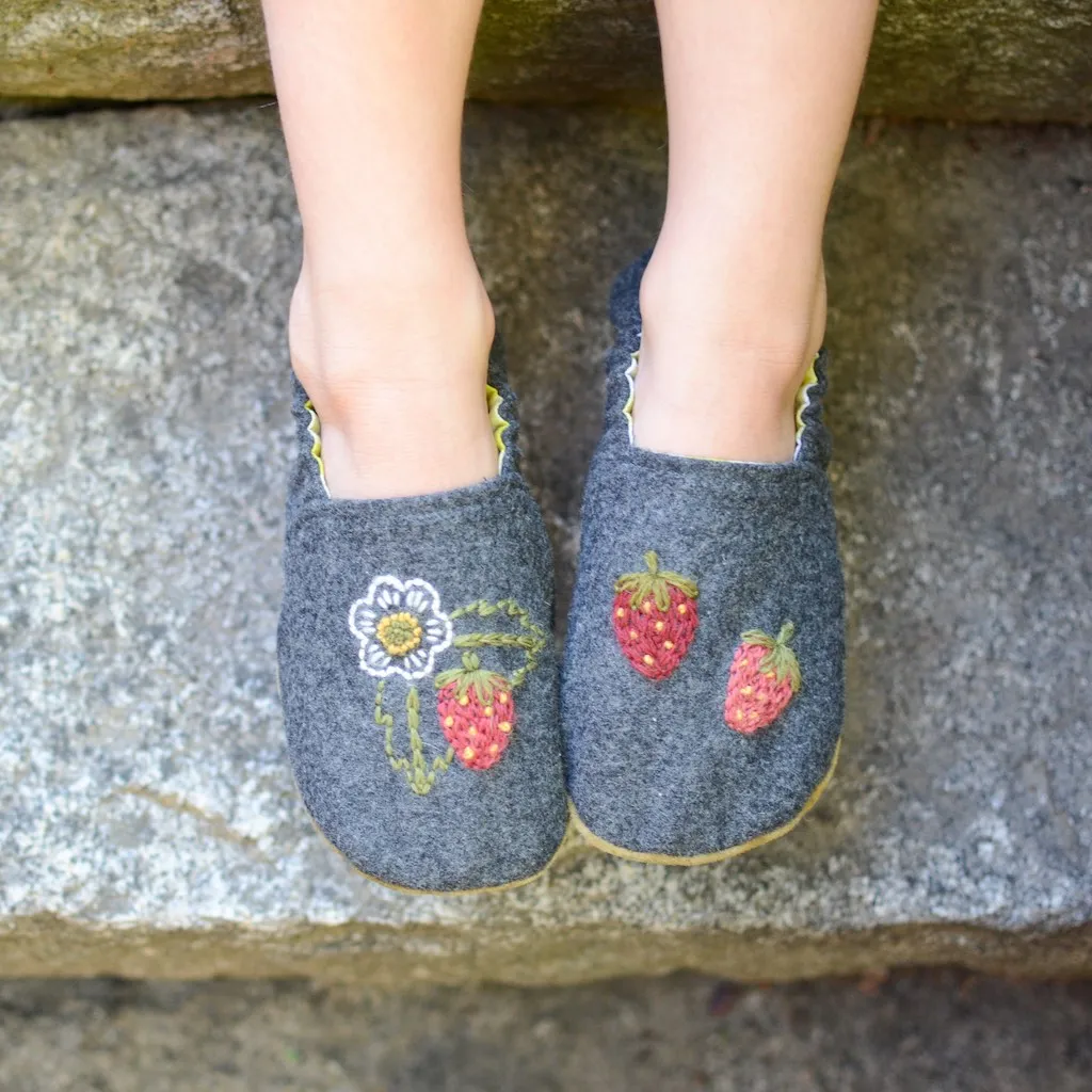 Woodland Mouse Embroidery Pocket Pattern